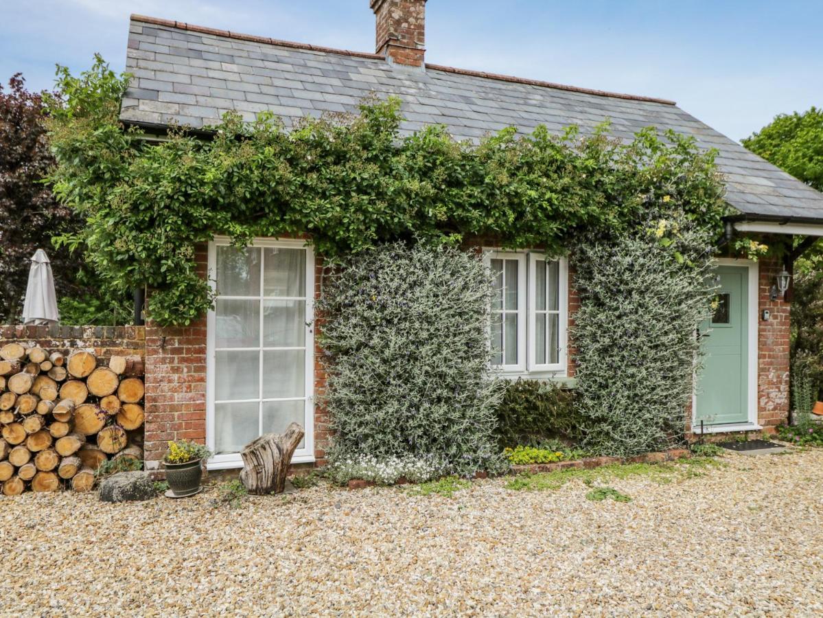 Parkfield Cottage Sturminster Marshall Экстерьер фото