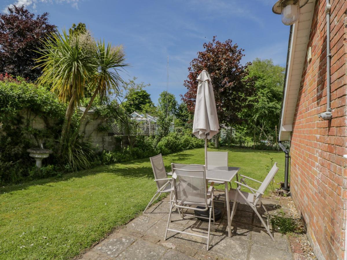 Parkfield Cottage Sturminster Marshall Экстерьер фото